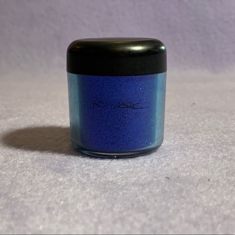 MAC Reflects Glitter in “Purple Duo”